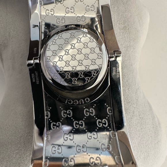 Gucci Women's YA112419 Twirl Two-Tone Stainless steel and Fabric Watch - Picture 11 of 15